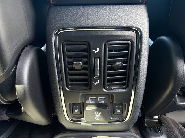 Used 2017 Jeep Grand Cherokee Trailhawk AWD/4WD image 32