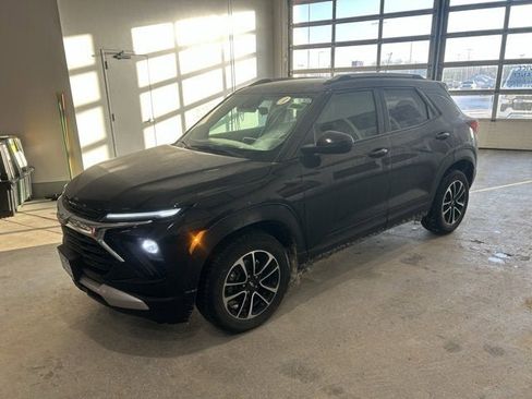 Certified 2024 Chevrolet TrailBlazer LT w/ LT Cold Weather Package image 7