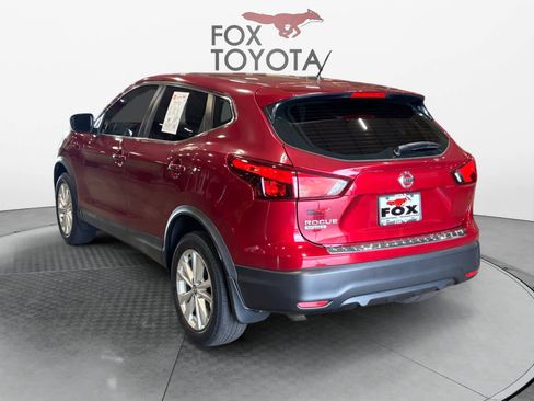 Used 2019 Nissan Rogue Sport S w/ Appearance Package image 3