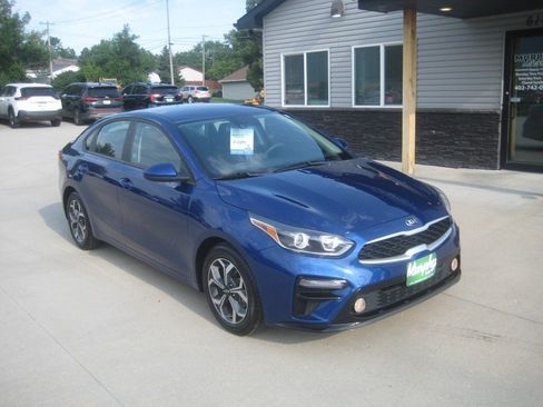 Used 2021 Kia Forte LXS FWD image 2
