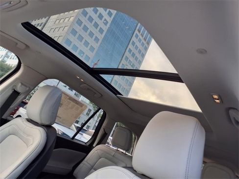 New 2025 Lincoln Aviator Reserve w/ Jet Appearance Package image 8