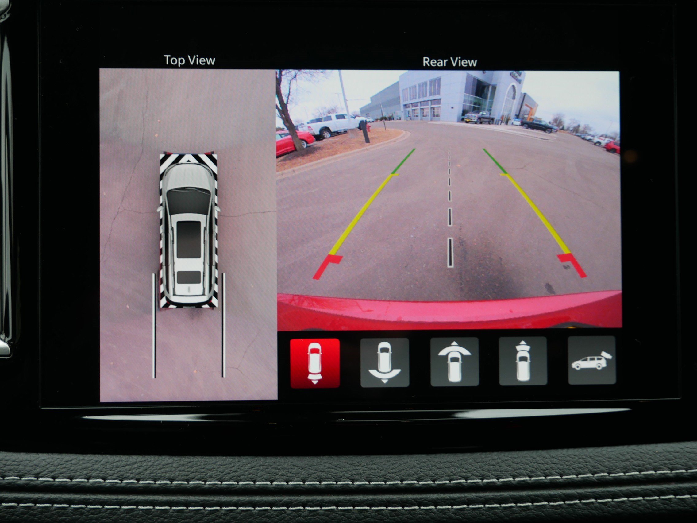 New 2026 Chrysler Pacifica Select AWD/4WD image 19