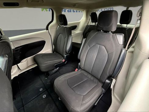 Used 2023 Chrysler Voyager LX FWD image 20