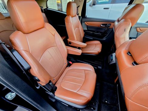 Used 2015 Chevrolet Traverse LTZ image 19