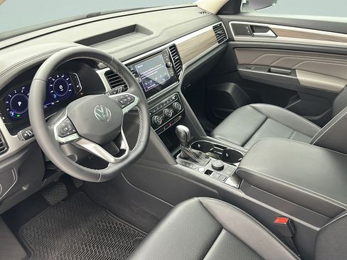Used 2023 Volkswagen Atlas SEL AWD/4WD image 13
