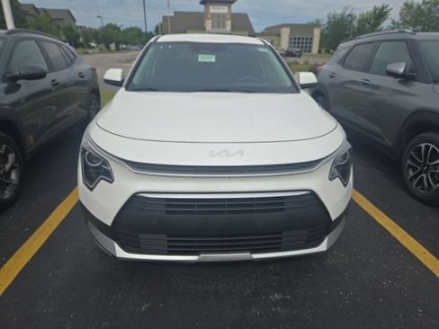 Used 2026 Kia Niro LX FWD image 2