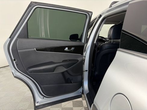 Used 2019 Kia Sorento EX AWD/4WD image 10