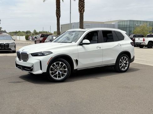 Certified 2024 BMW X5 xDrive40i AWD/4WD image 2
