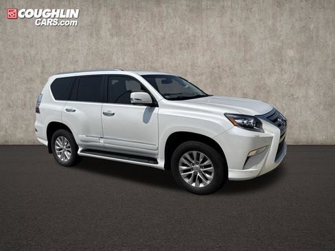Used 2018 Lexus GX 460 Premium w/ Premium Package AWD/4WD image 3