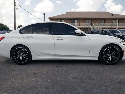Used 2019 BMW 330i Sedan w/ M Sport Package RWD image 16
