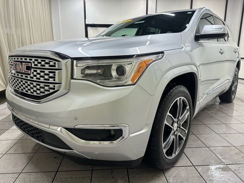 Used 2019 GMC Acadia Denali w/ Technology Package image 11
