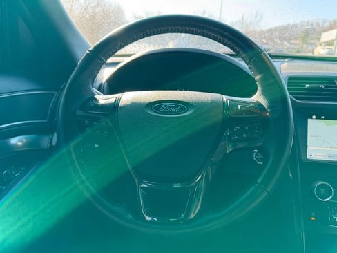 Used 2018 Ford Explorer XLT w/ Equipment Group 201A image 14