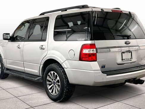Used 2017 Ford Expedition XLT image 11