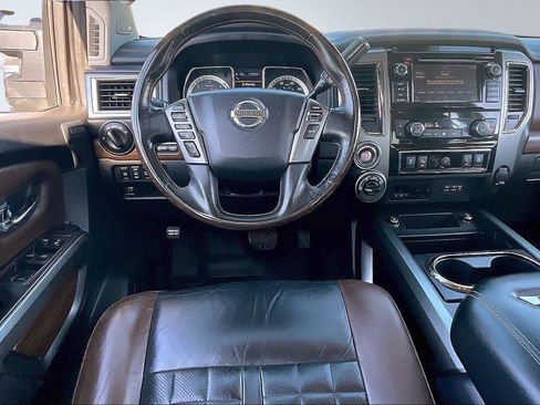 Used 2019 Nissan Titan Platinum Reserve w/ Platinum Utility Package image 6