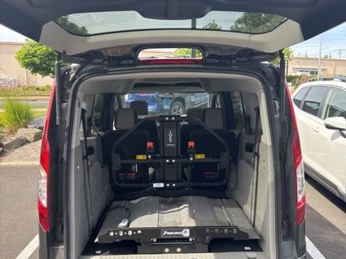 Used 2019 Ford Transit Connect Titanium w/ Titanium Premium Package FWD image 6