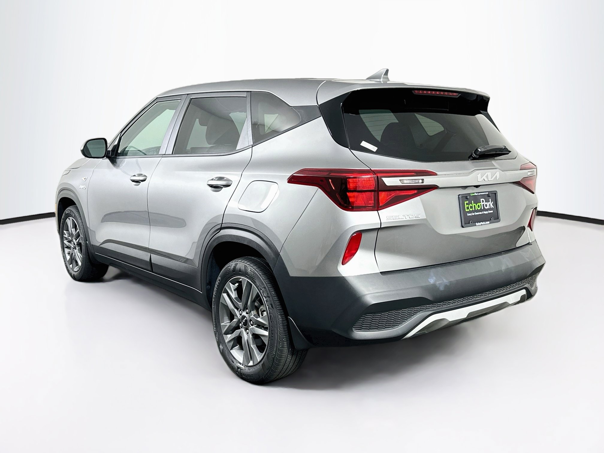 Used 2023 Kia Seltos LX AWD/4WD image 5