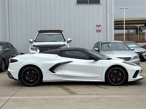 Used 2023 Chevrolet Corvette Stingray Premium Conv w/ Z51 Performance Package image 3