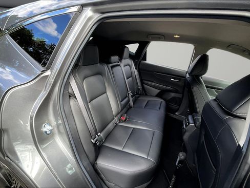 New 2025 Nissan Murano SV image 9