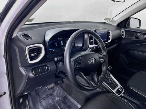 Certified 2026 Hyundai Venue SEL FWD image 9