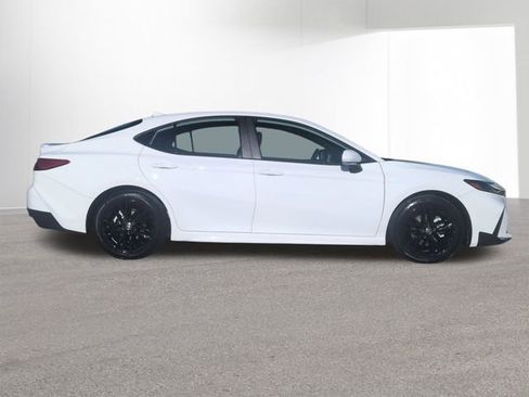 Certified 2026 Toyota Camry SE image 4