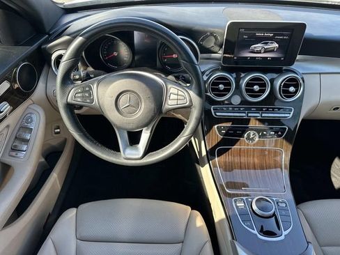 Used 2018 Mercedes-Benz C 300 4MATIC Sedan image 20