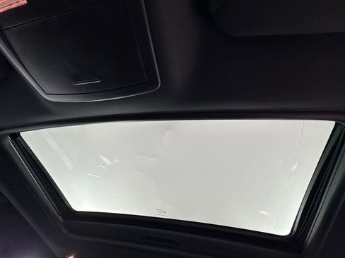 Used 2014 Dodge Challenger R/T image 32