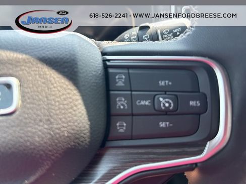 Used 2024 Jeep Wagoneer L Series II w/ Premium Group I image 8