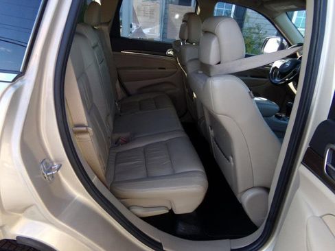 Used 2014 Jeep Grand Cherokee Limited image 9