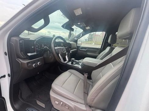 Used 2024 GMC Sierra 1500 SLT w/ SLT Premium Plus Package AWD/4WD image 11