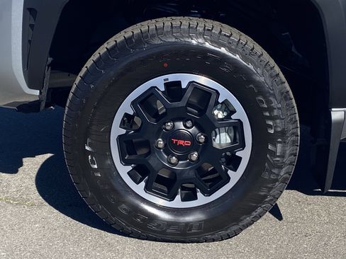 New 2025 Toyota Tacoma TRD Off-Road image 8