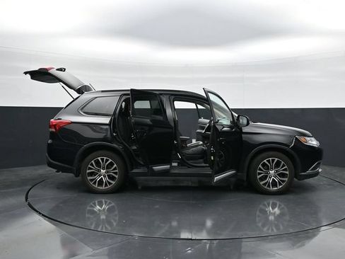 Used 2016 Mitsubishi Outlander AWD image 45
