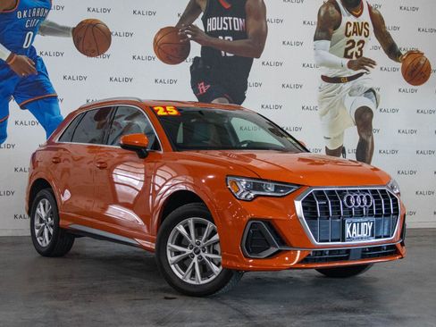 Used 2025 Audi Q3 2.0T Premium AWD/4WD image 2