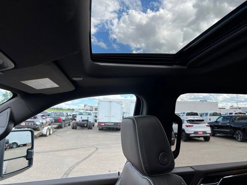 Certified 2024 GMC Sierra 2500 Denali w/ Denali Reserve Package AWD/4WD image 18