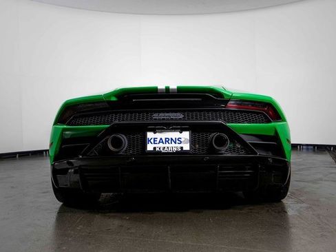 Used 2024 Lamborghini Huracan EVO image 7