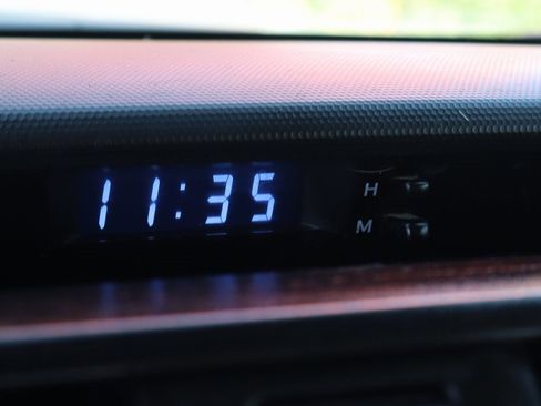 Used 2022 Toyota 4Runner TRD Off-Road Premium image 31