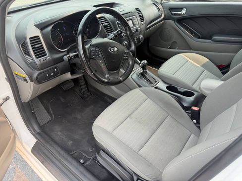 Used 2015 Kia Forte EX FWD image 9