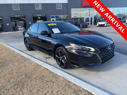 Certified 2025 Nissan Altima 2.5 SR w/ SR Premium Package image 3