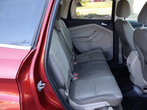 Used 2016 Ford Escape SE FWD image 21