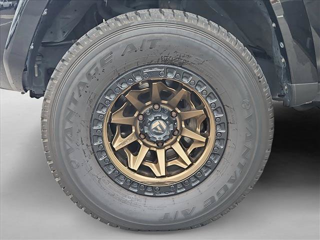Used 2021 Toyota 4Runner TRD Off-Road Premium w/ Moonroof Package AWD/4WD image 12
