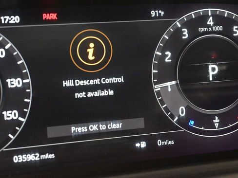 Used 2019 Land Rover Range Rover Velar R-Dynamic SE AWD/4WD image 3