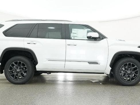 New 2026 Toyota Sequoia Platinum AWD/4WD image 21