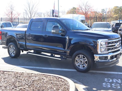 Used 2025 Ford F250 Lariat image 2