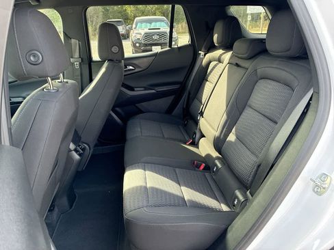 Used 2025 Chevrolet Equinox LT FWD image 24