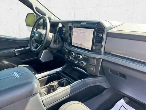 Used 2025 Ford F250 Platinum AWD/4WD image 14