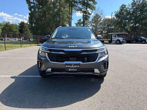 Certified 2024 Kia Seltos SX w/ SX Sunroof Package AWD/4WD image 3