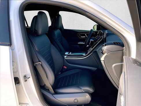 Used 2026 Mercedes-Benz GLC 300 GLC 300 image 9