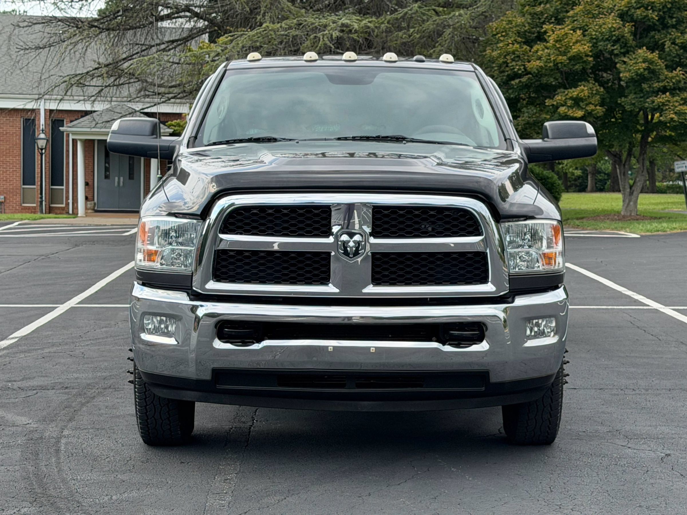 Used 2018 RAM 3500 Tradesman w/ Chrome Appearance Group AWD/4WD image 3