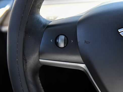 Used 2023 Tesla Model 3 Standard Range RWD image 28