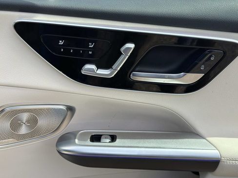 Used 2026 Mercedes-Benz GLC 300 image 15