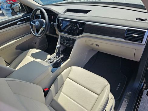 Used 2023 Volkswagen Atlas SE w/ Panoramic Sunroof Package AWD/4WD image 15